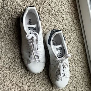 Adidas Classic White and Navy Women’s Sneakers